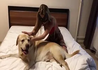 Irresistible Hound Bangs a Zoophile in Raw Zoo Sex Scene