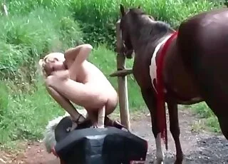 Passionate Blonde Ponytail Gets Deep Throat From Stallion